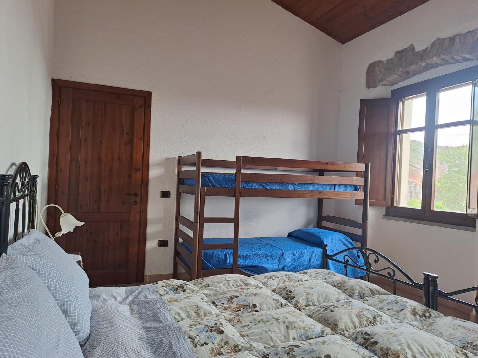 B&B S'Omu Antiga Nureci Екстер'єр фото